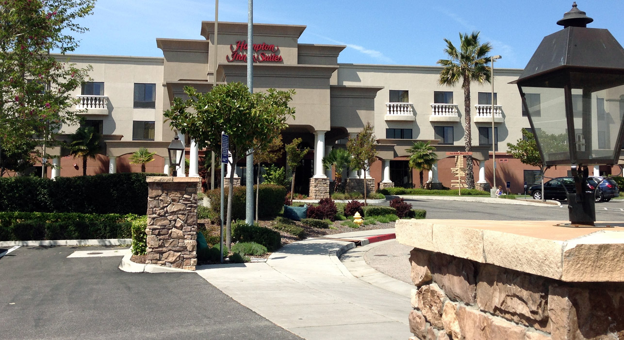 Hampton Inn & Suites